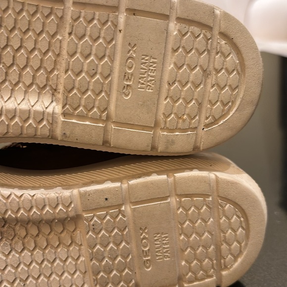 Ladies Geox Amphibox Kaula suede boots. - Picture 6 of 15